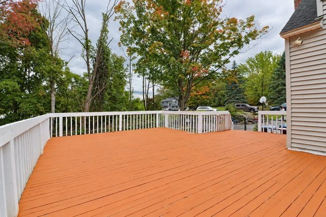 33 Summer St, Tyngsborough, MA 01879