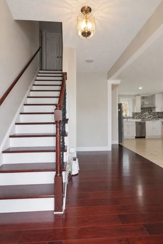 33 Summer St, Tyngsborough, MA 01879