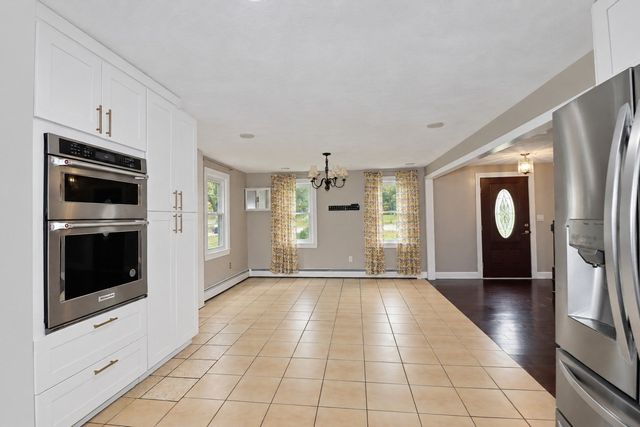 33 Summer St, Tyngsborough, MA 01879