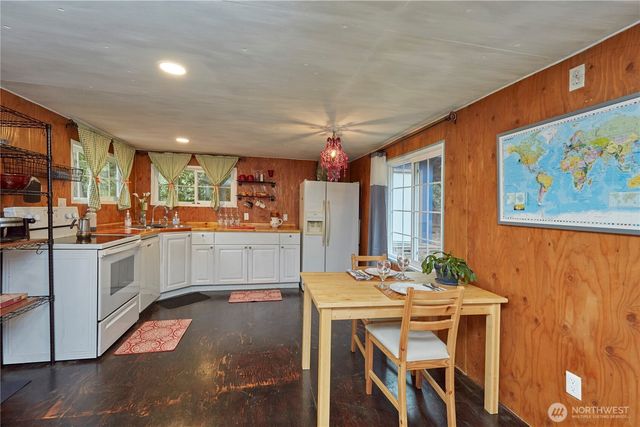 171 N Sylvester Lane, Lilliwaup, WA 98555