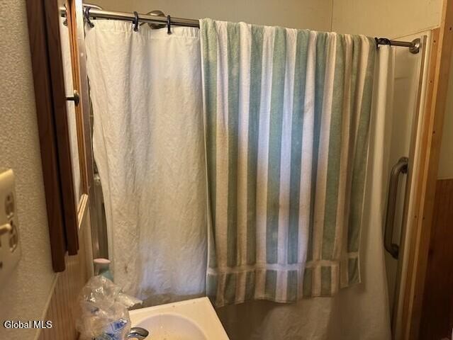 215 Forest Avenue, Amsterdam, NY 12010