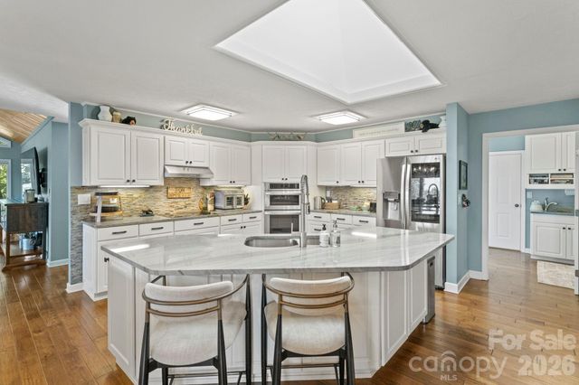 257 Dalhousie Court, Flat Rock, NC 28731