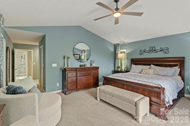257 Dalhousie Court, Flat Rock, NC 28731