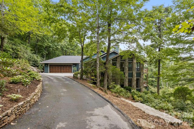 257 Dalhousie Court, Flat Rock, NC 28731