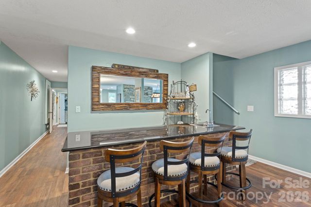 257 Dalhousie Court, Flat Rock, NC 28731