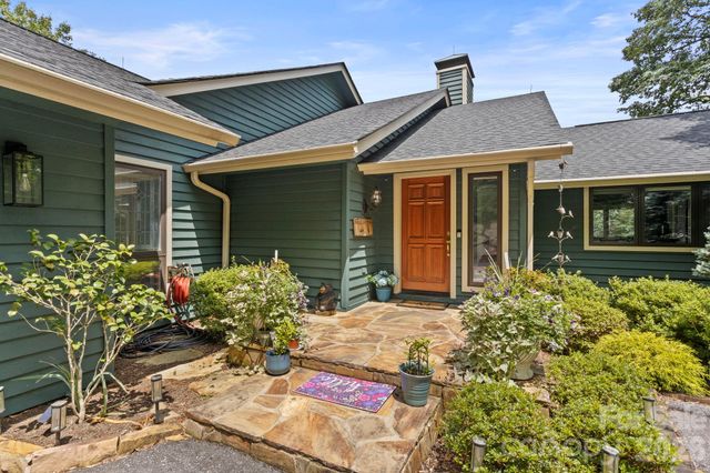 257 Dalhousie Court, Flat Rock, NC 28731