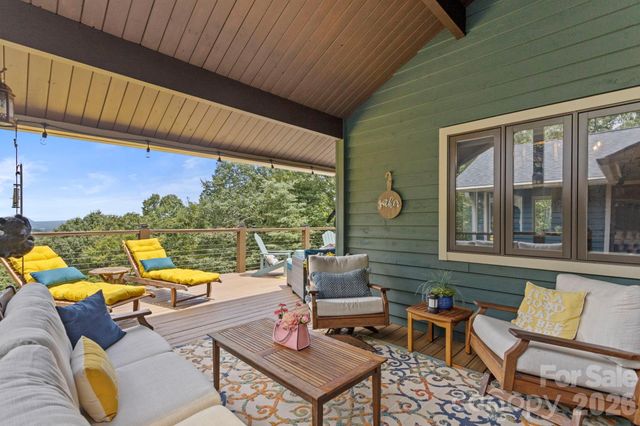 257 Dalhousie Court, Flat Rock, NC 28731
