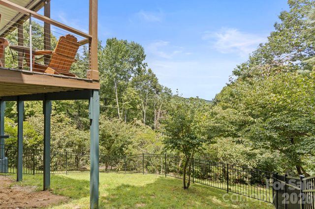257 Dalhousie Court, Flat Rock, NC 28731