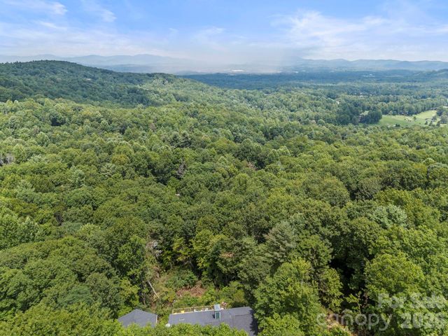 257 Dalhousie Court, Flat Rock, NC 28731