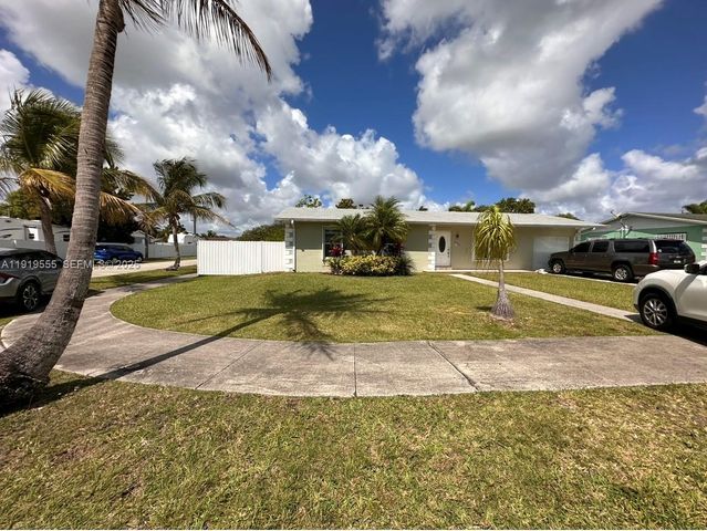 15432 SW 105th Ave, Miami, FL 33157