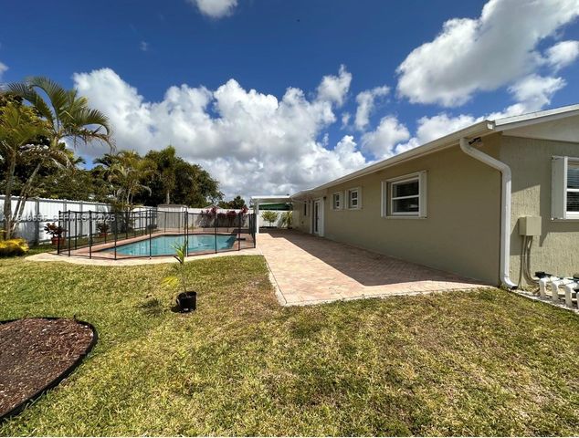 15432 SW 105th Ave, Miami, FL 33157