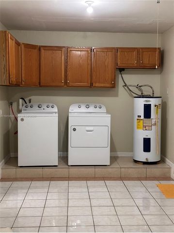 15432 SW 105th Ave, Miami, FL 33157