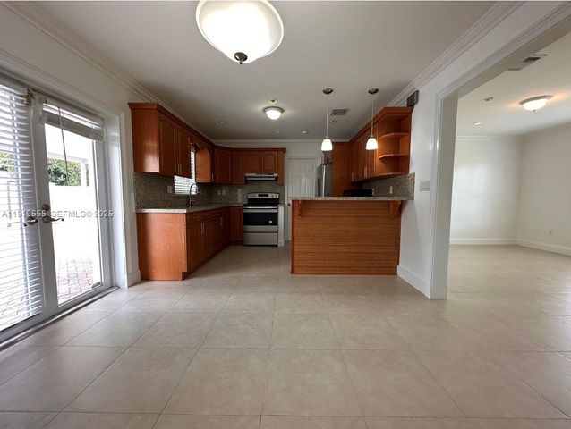 15432 SW 105th Ave, Miami, FL 33157