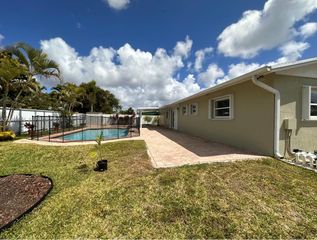 15432 SW 105th Ave, Miami, FL 33157