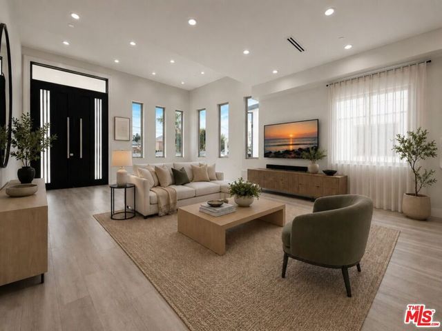 6723 Sunnyslope Avenue, Van Nuys, CA 91401