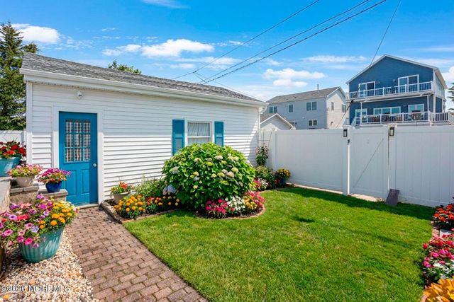 210 Laurel Court, Point Pleasant Beach, NJ 08742
