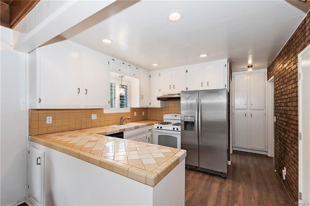 807 Virginia Court, Lake Arrowhead, CA 92352