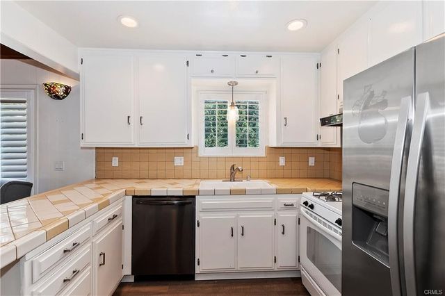 807 Virginia Court, Lake Arrowhead, CA 92352