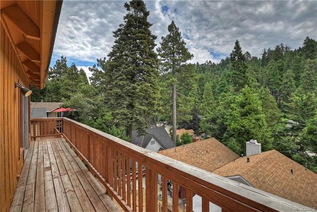 807 Virginia Court, Lake Arrowhead, CA 92352