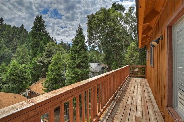 807 Virginia Court, Lake Arrowhead, CA 92352