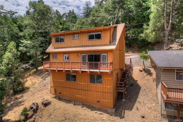807 Virginia Court, Lake Arrowhead, CA 92352