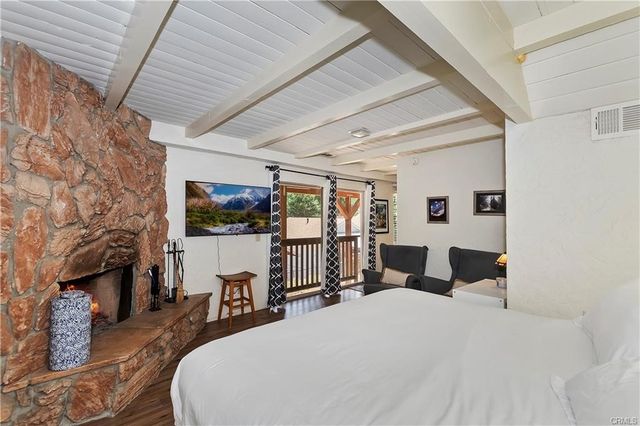 807 Virginia Court, Lake Arrowhead, CA 92352