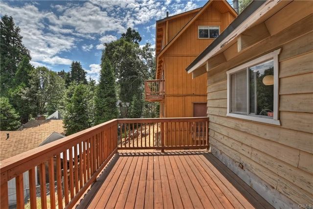 807 Virginia Court, Lake Arrowhead, CA 92352