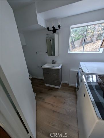 807 Virginia Court, Lake Arrowhead, CA 92352