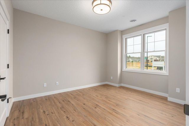 2400 Simply Living Lane, Hudson, WI 54016