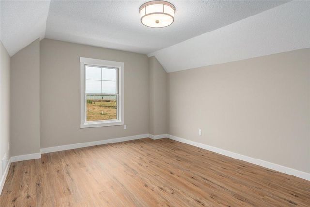 2400 Simply Living Lane, Hudson, WI 54016