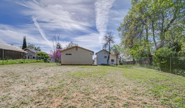 4029 Flower Street, Shasta Lake, CA 96019