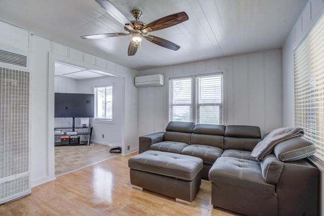 4029 Flower Street, Shasta Lake, CA 96019