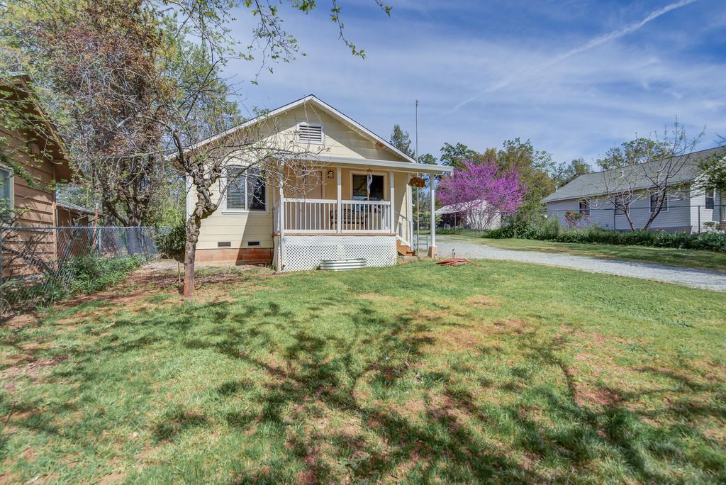 4029 Flower Street, Shasta Lake, CA 96019