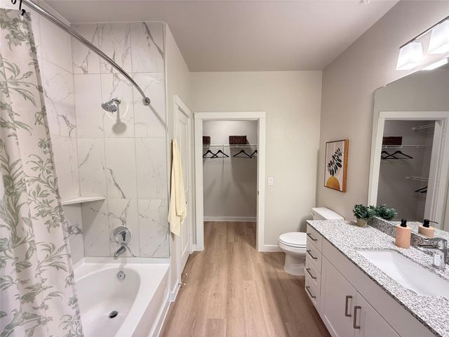 3409 Brinkman St B3.2205, Houston, TX 77018