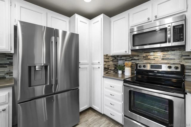 17476 Fairlie Rd, San Diego, CA 92128