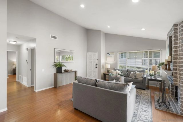 17476 Fairlie Rd, San Diego, CA 92128