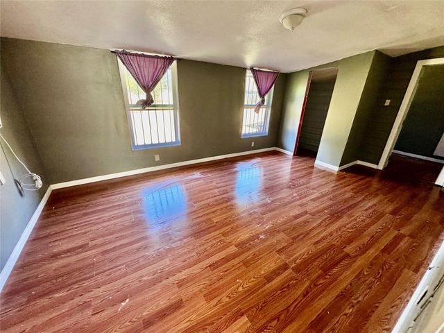 810 W North Street, Livingston, TX 77351