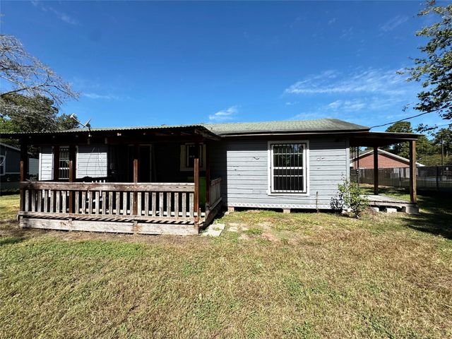 810 W North Street, Livingston, TX 77351
