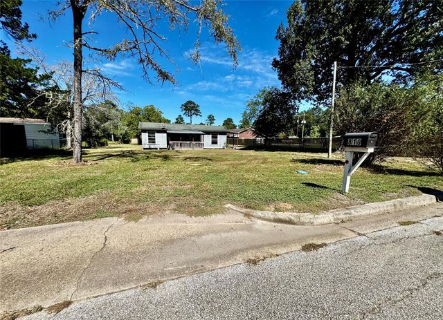 810 W North Street, Livingston, TX 77351