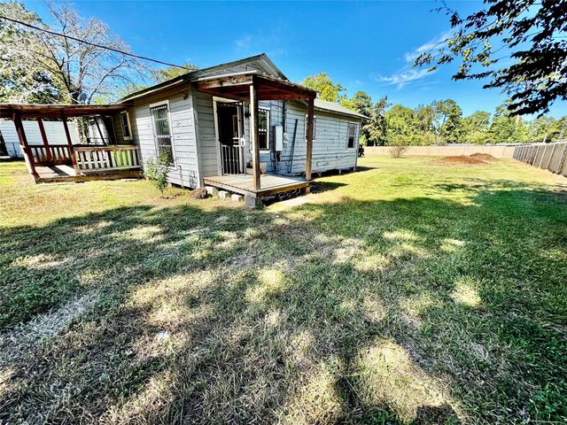 810 W North Street, Livingston, TX 77351