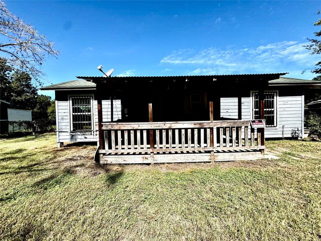 810 W North Street, Livingston, TX 77351