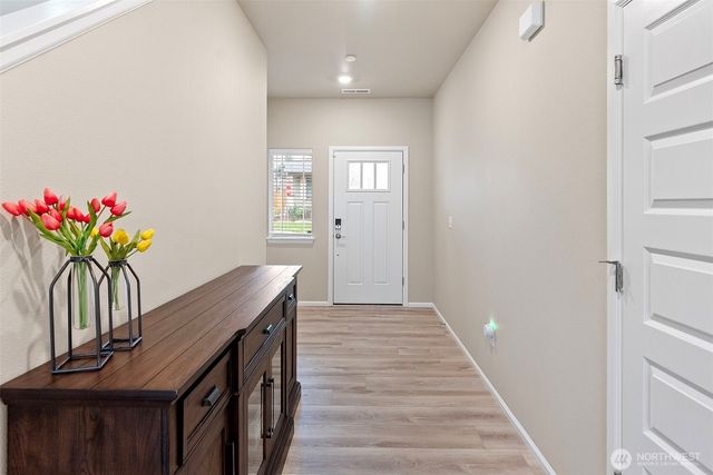 980 Thrush Court SE, Port Orchard, WA 98366