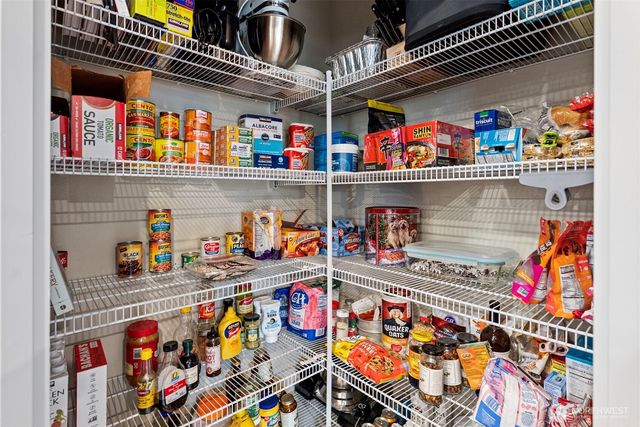 980 Thrush Court SE, Port Orchard, WA 98366