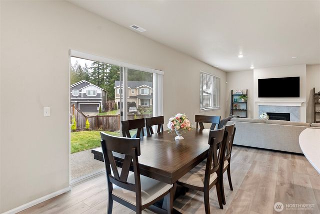 980 Thrush Court SE, Port Orchard, WA 98366