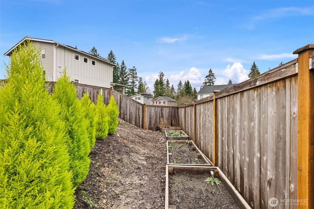 980 Thrush Court SE, Port Orchard, WA 98366