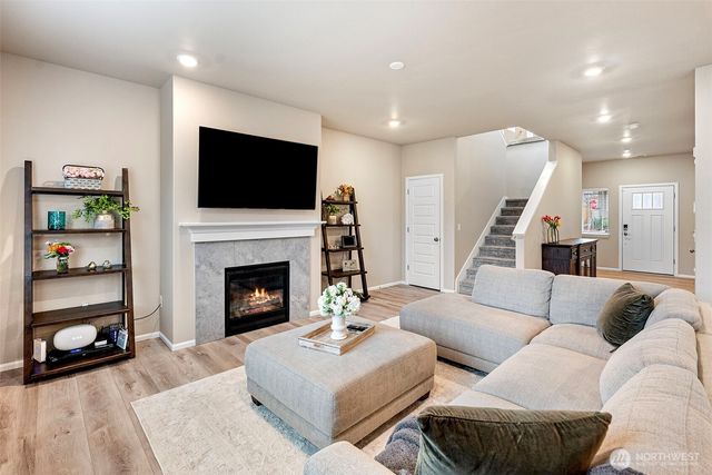 980 Thrush Court SE, Port Orchard, WA 98366