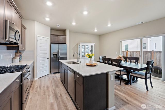 980 Thrush Court SE, Port Orchard, WA 98366