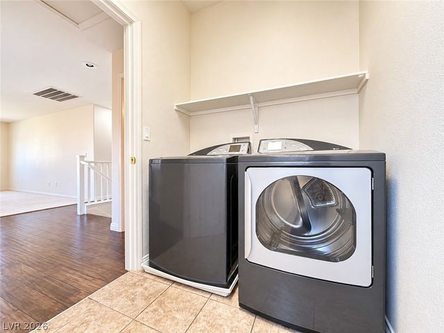 8443 Indigo Harbor Avenue, Las Vegas, NV 89117