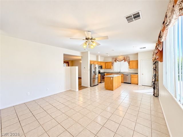 8443 Indigo Harbor Avenue, Las Vegas, NV 89117