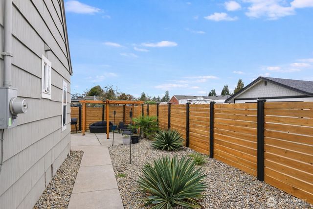 11112 9th Court S, Tacoma, WA 98444